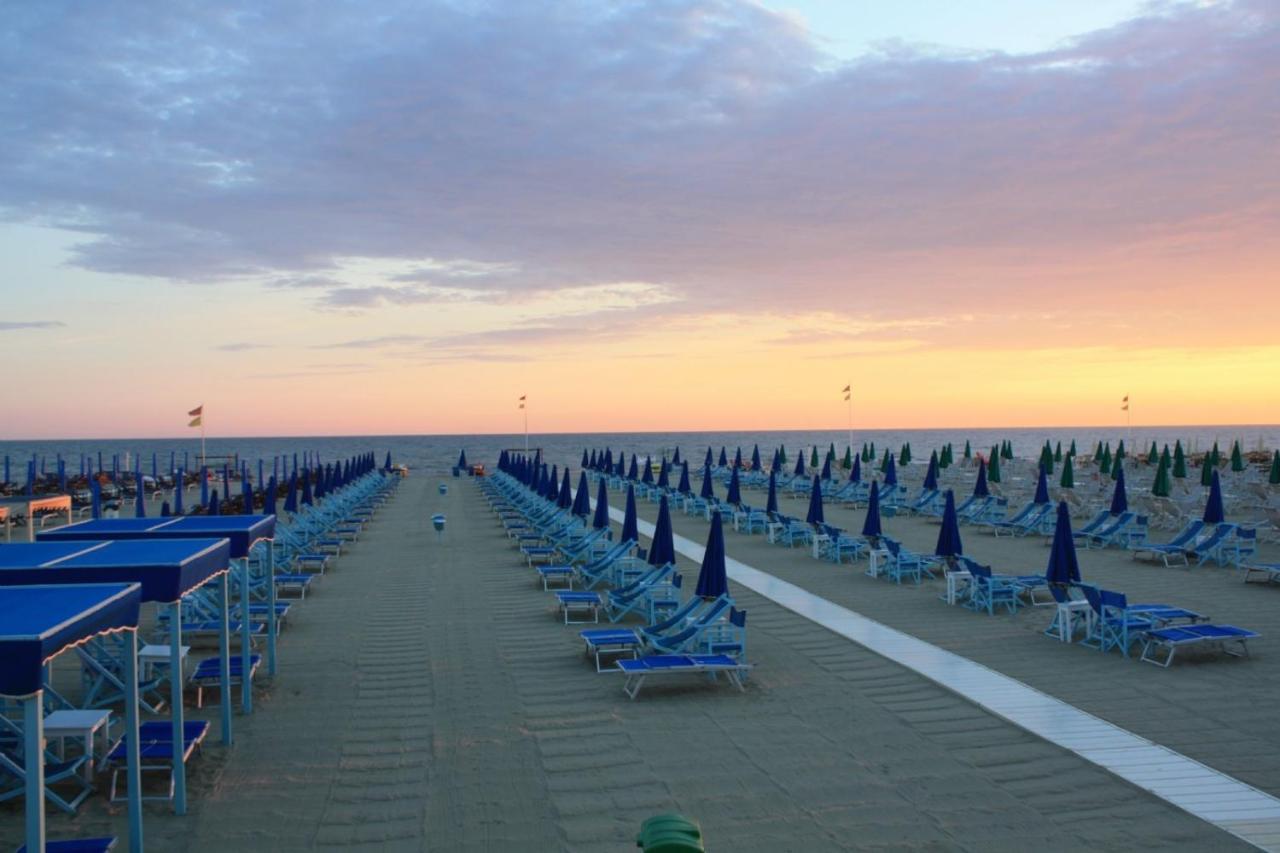 VI Suites Viareggio Esterno foto