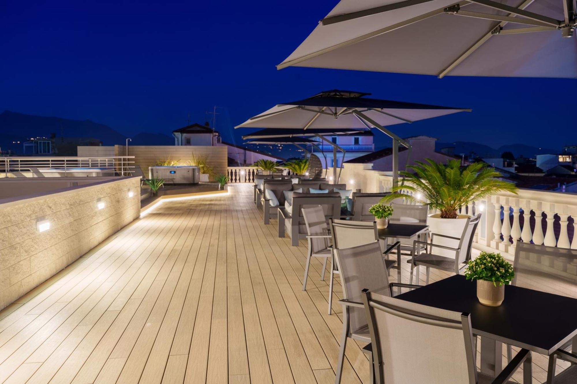 VI Suites Viareggio Esterno foto